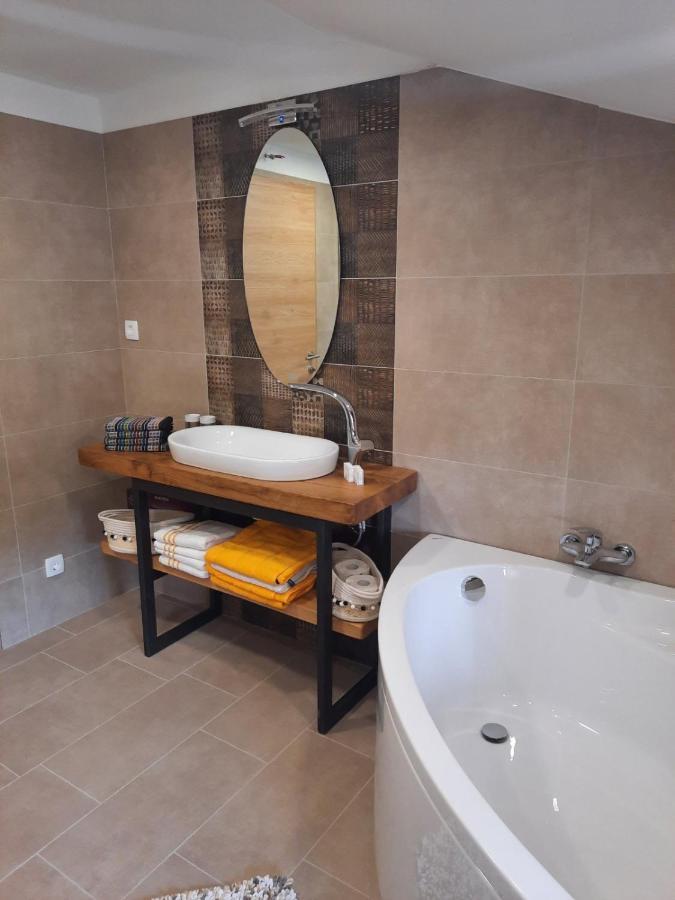 Andrea, Premium Three Bedroom Apartment, Entire Floor Kastav Luaran gambar